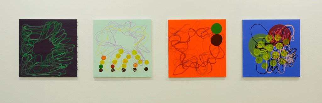 Kast med liten boll, ateljén 2019